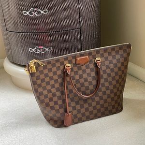 Louis Vuitton bag 🟤